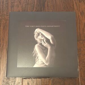 Tortured Poets Department Viynl limited edition black dog